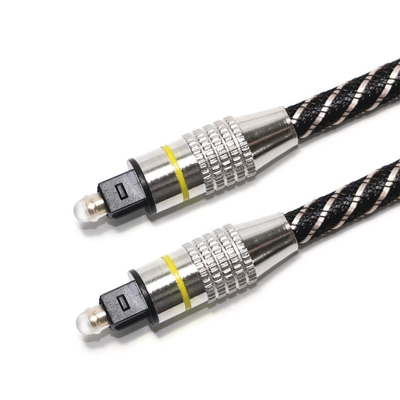 Gelbes optisches TOSLINK-Audiokabel Nylongeflochtener OD4.0-metallbeschichteter Stecker
