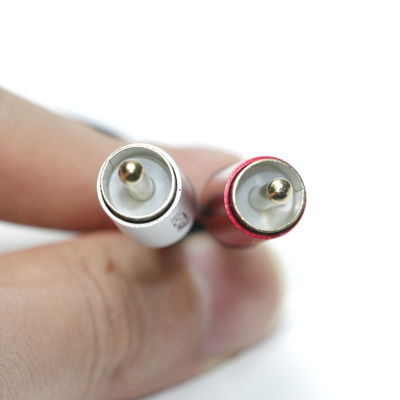 Digitales Audiokabel 3,5 mm 2/1 schwarz PVC weiß rot plattierter Aluminiumlegierung goldener Stecker für Auto-Audio