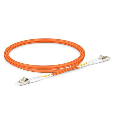 Simplex Kunststoff-Glasfaserkabel mit FC-, ST-, LC- und SC-Steckern für schnelle Verbindungen in Telekommunikations- und Ethernet-Netzwerken