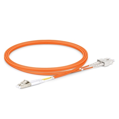 Glatt und Verbindung mit Simplex-Kunststoff-Glasfaserkabel mit FC-, ST-, LC- und SC-Steckern für Telekommunikations- und Ethernet-Netzwerke