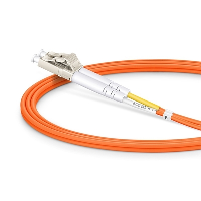 Glatt und Verbindung mit Simplex-Kunststoff-Glasfaserkabel mit FC-, ST-, LC- und SC-Steckern für Telekommunikations- und Ethernet-Netzwerke